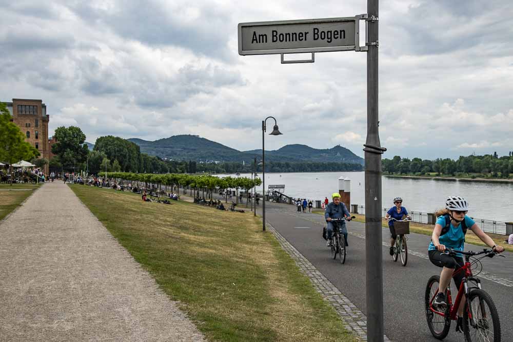 Überblick über die Promenade am Bonner Bogen