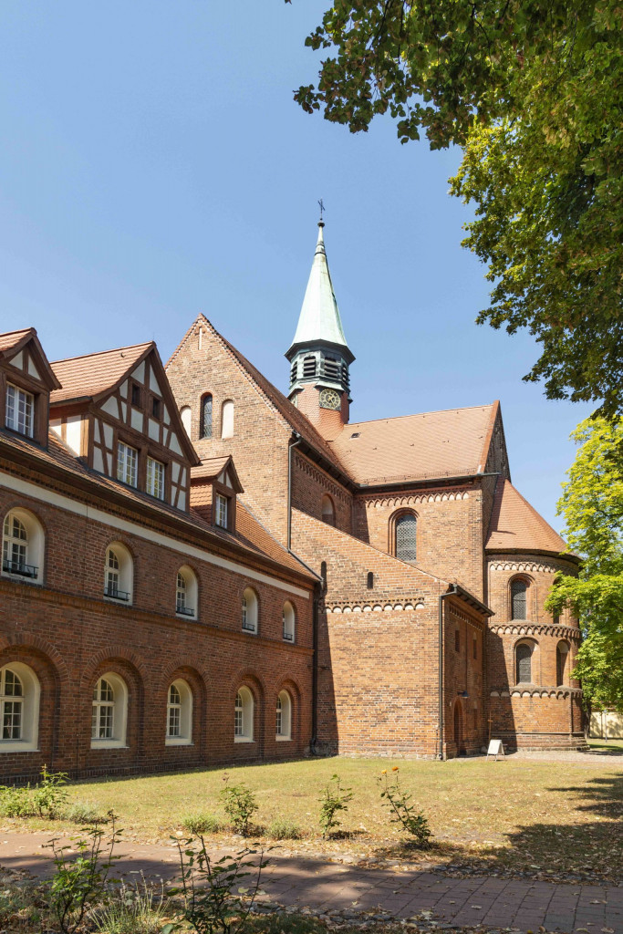 Klosterkirche aus rotem Backstein