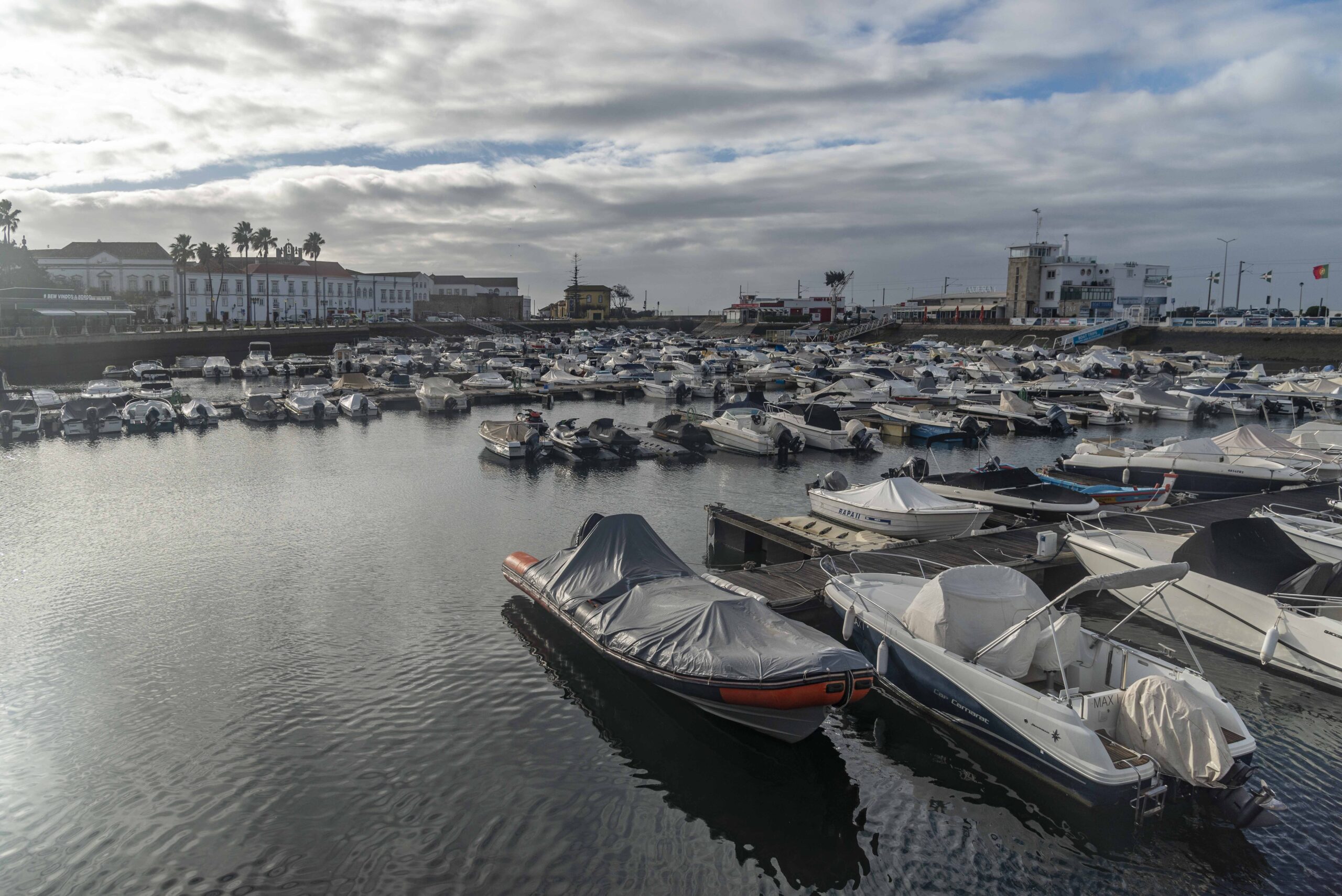 Hafen von Faro an der Algarve